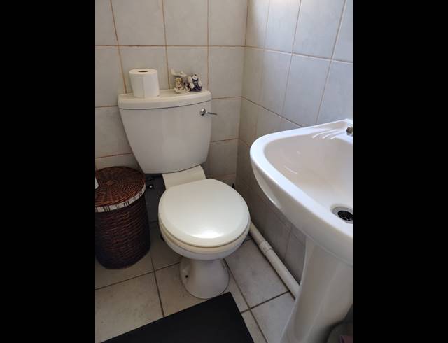 2 BEDROOM APARTMENT FOR SALE IN PIONEER PARK